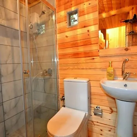 مكان تخييم Baharoglu Life House