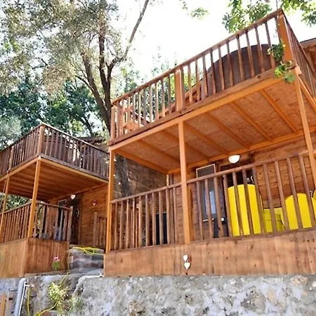 Baharoglu Life House Parque de Campismo Faralya