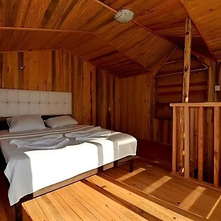 Baharoglu Life House فاراليا
