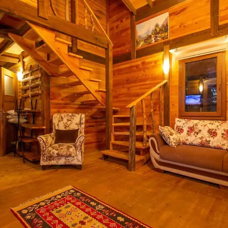 Baharoglu Life House Parque de Campismo Faralya