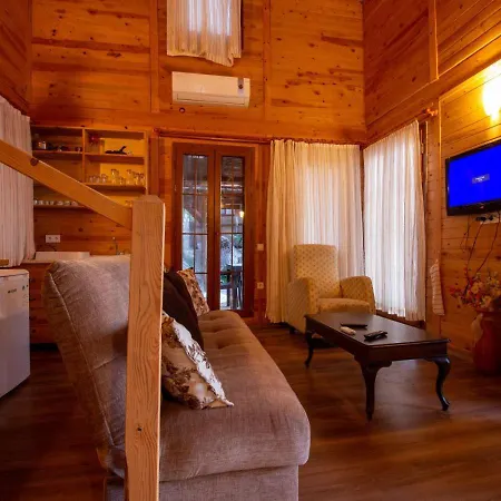 مكان تخييم Baharoglu Life House *