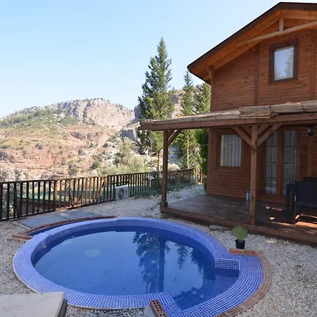Parque de Campismo Baharoglu Life House